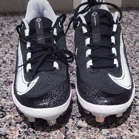 Alpha Huarache Elite 4 Low - Picture 12 of 12